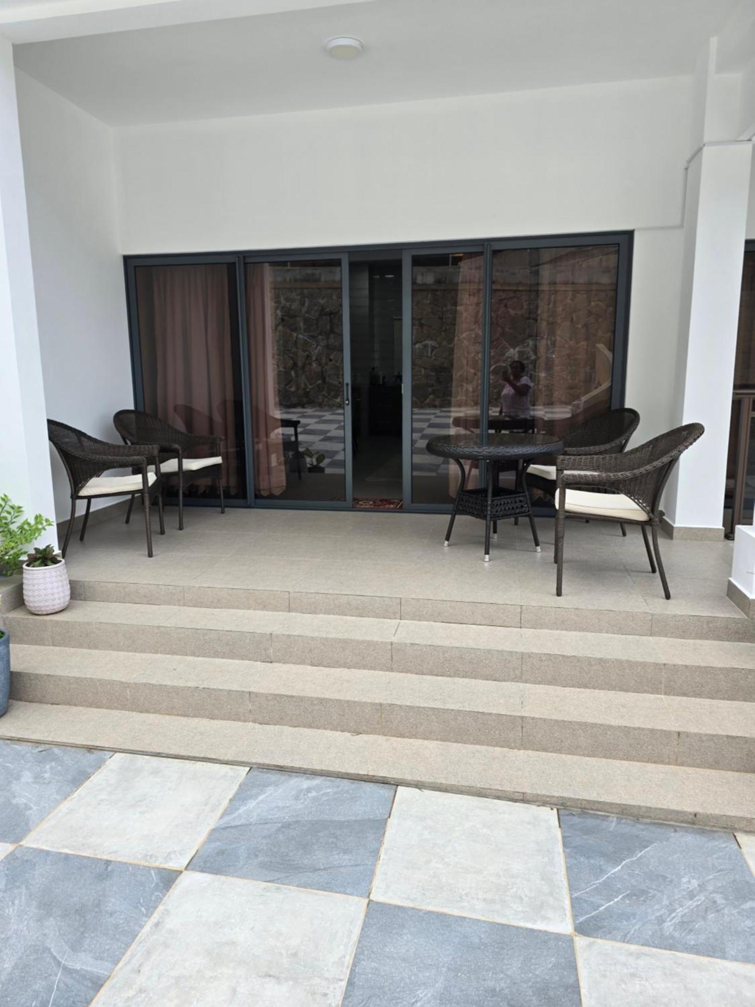 Lovers Paradise Self-Catering Apartments Anse aux Pins Esterno foto